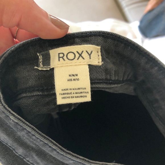 Roxy black buttoned skirt - Picture 3 of 3